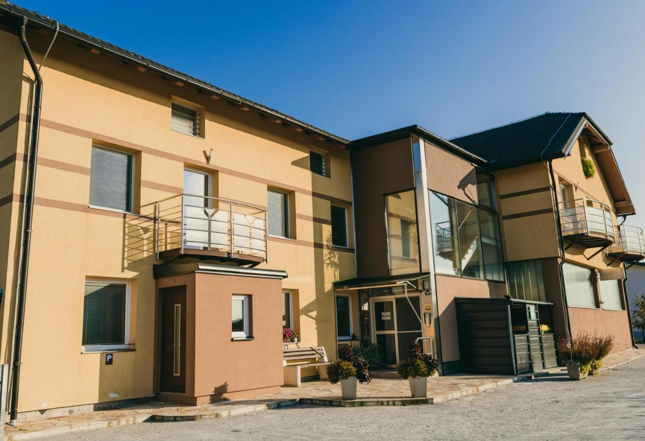 Furman Apartments Slovenja Vas Spodnja Hajdina Exterior foto