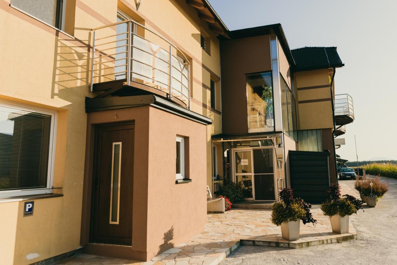 Furman Apartments Slovenja Vas Spodnja Hajdina Exterior foto